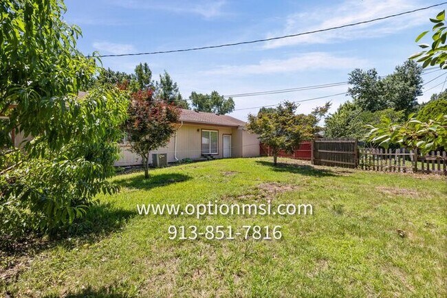 Building Photo - Cimarron Beauty- TRUE 4 bedroom, 2 bath, 1 car garage