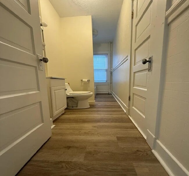 Building Photo - 25 Forest St