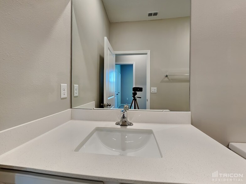 Building Photo - 4349 Carrabelle River Ln