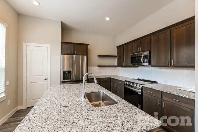 Building Photo - 22636 Terrazzo Dr