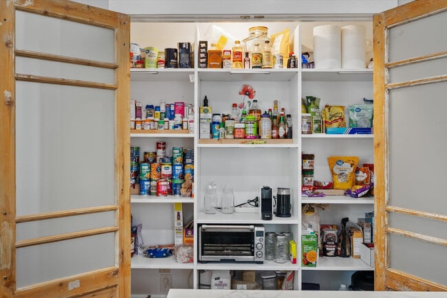 Building Photo - 3314 W Here to There Dr