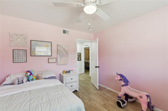 Building Photo - 724 Edgehill Dr