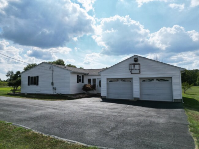 Building Photo - 5175 County Rd 162 S