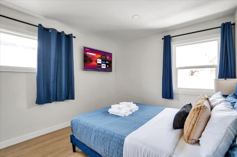 Building Photo - 1007 N Mohawk Ave