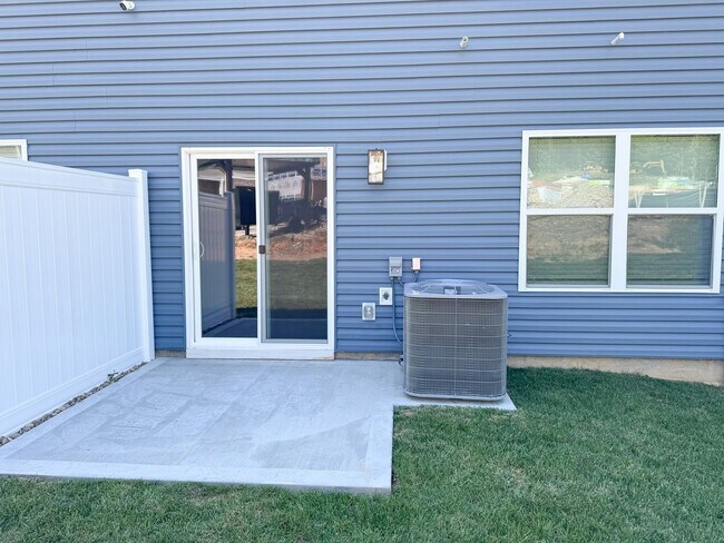 Building Photo - 3775 Wyatt Wy