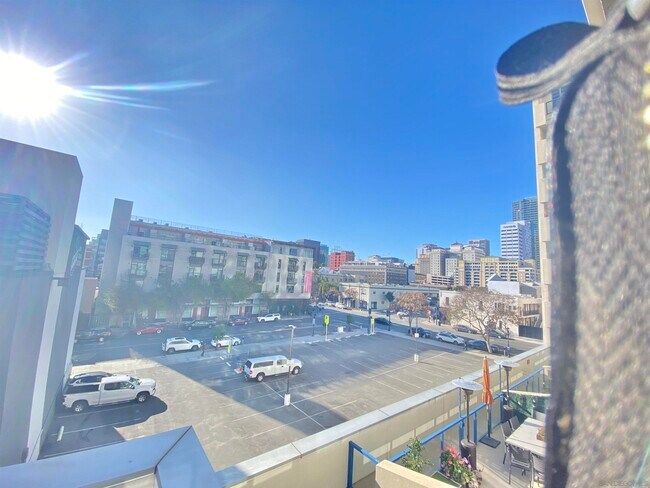 Building Photo - 875 G St