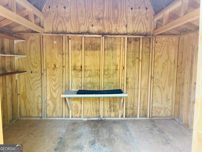 Building Photo - 165 River Park Dr