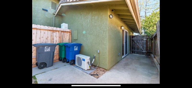 Building Photo - 1572 Rhinestone Ct
