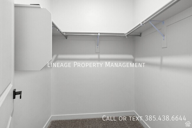 Building Photo - 15524 Trumpet Ln