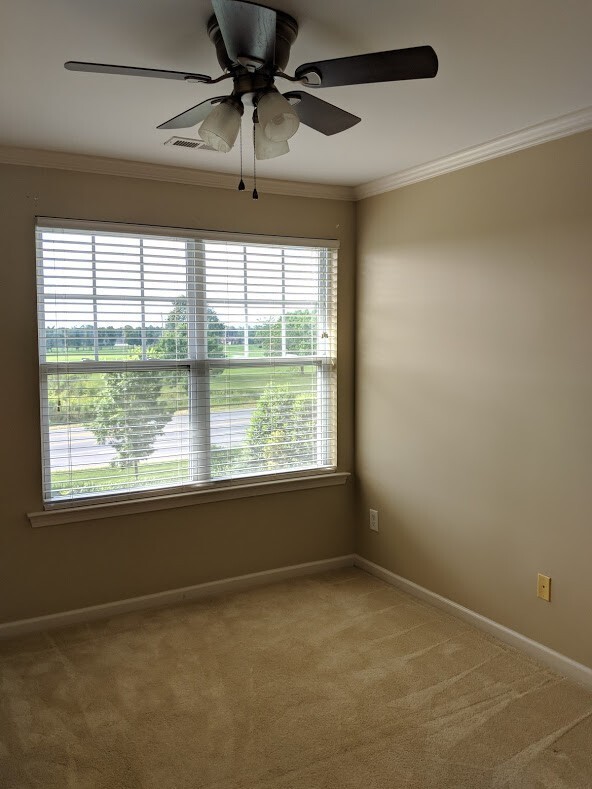 Building Photo - Skybrook Townhome with Garage