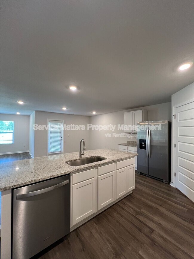 Building Photo - 5096 Gaineswood Dr