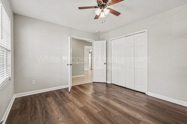 Building Photo - 1820 Meadow Crossing Dr