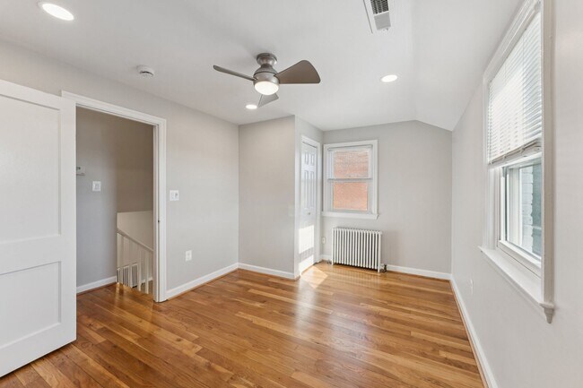 Building Photo - Charming and inviting two-bedroom home in ...