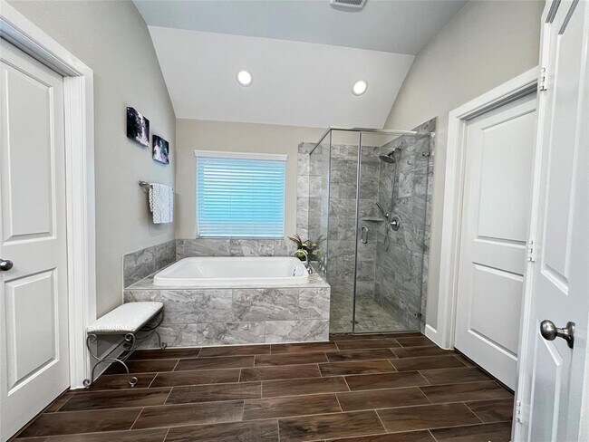 Building Photo - 9327 Victory Cyn Ln