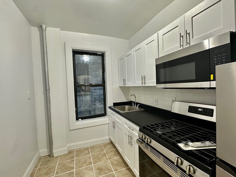 Building Photo - 289 Convent Ave