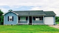 Building Photo - COMING SOON– Loganville Gem with Large Fen...
