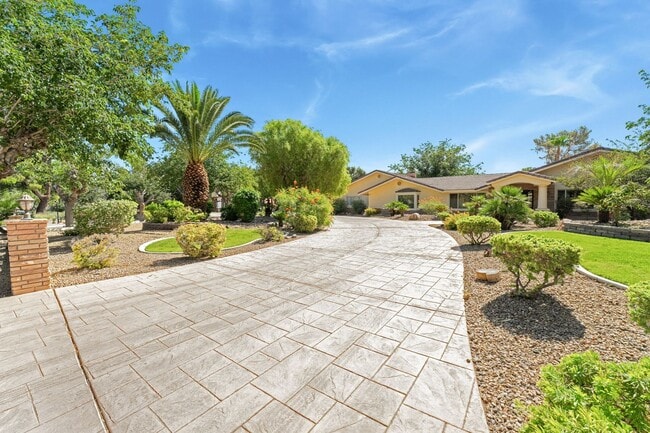 Building Photo - A stunning custom estate nestled in the pr...