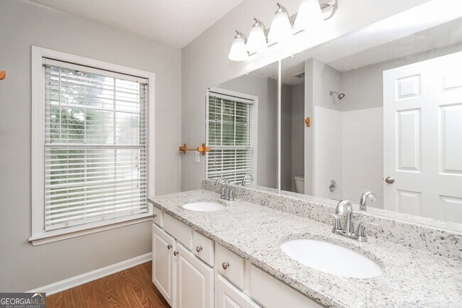 Building Photo - 3038 Donamire Ct NW