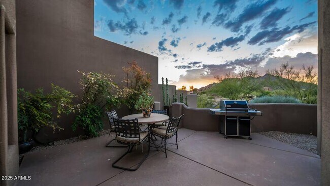 Building Photo - 9165 E Sunflower Ct