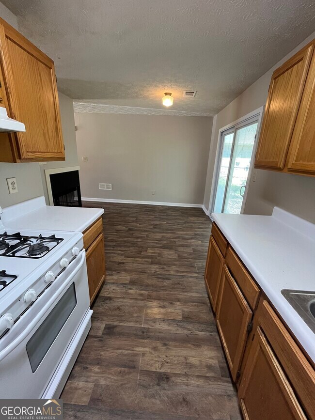 Building Photo - 138 Crystal Brook
