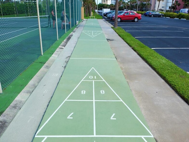 Building Photo - 10102 S Ocean Dr