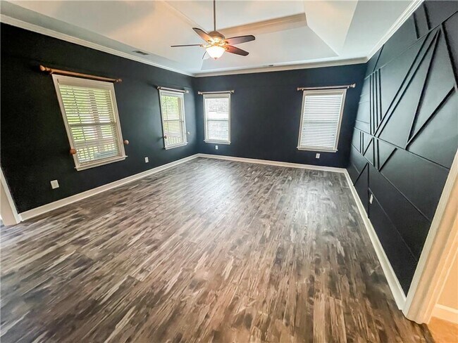 Building Photo - 4450 Wooded Oaks NW