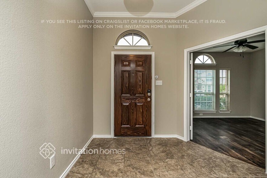 Building Photo - 3317 Tamarack Ln
