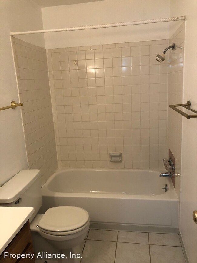 Building Photo - 2 br, 2 bath House - 479 Wright Street #201