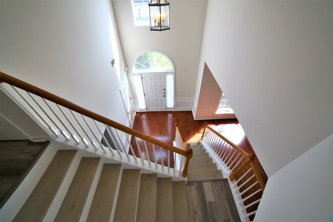 Building Photo - 8305 Grenadier Trl