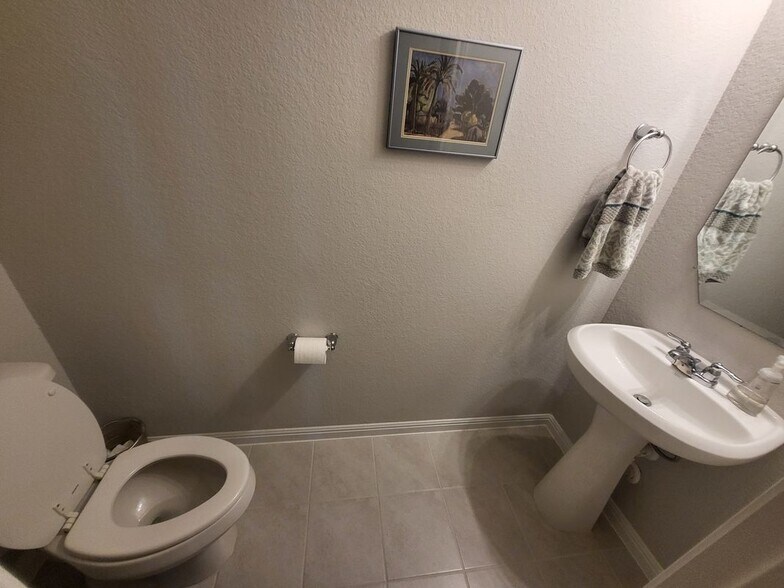 Building Photo - 108 Blue Hibiscus Dr