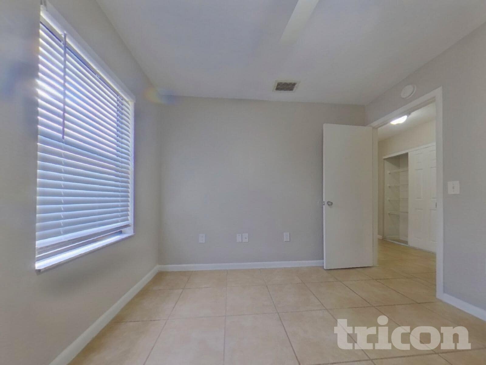 Building Photo - 900 Watt Cir