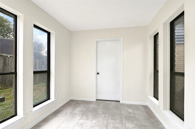 Building Photo - 8726 Wildforest Dr