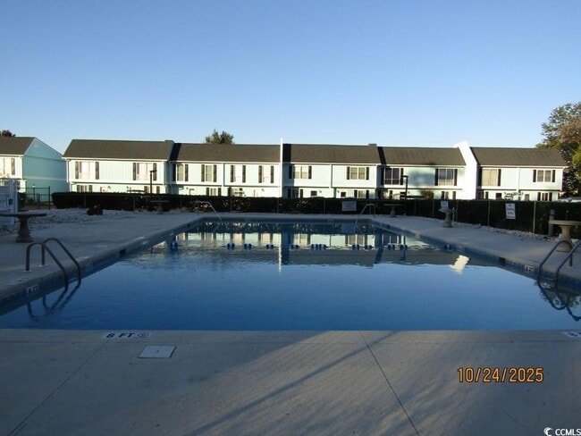 Building Photo - 928 Villa Dr