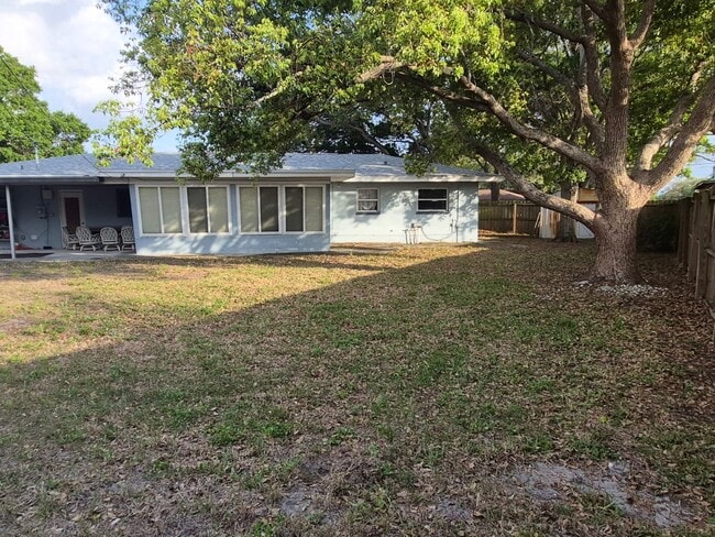 Building Photo - 1750 Druid Rd