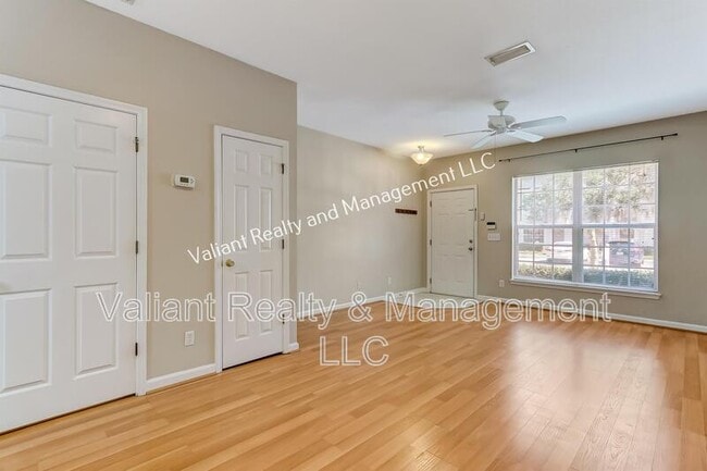 Building Photo - 3532 Lone Tree Ln
