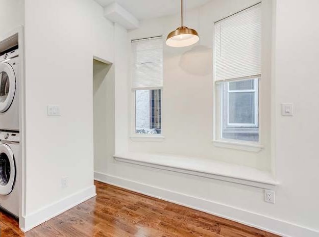 Building Photo - 4219 W Girard Ave
