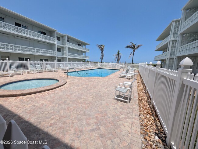 Building Photo - 4800 Ocean Beach Blvd