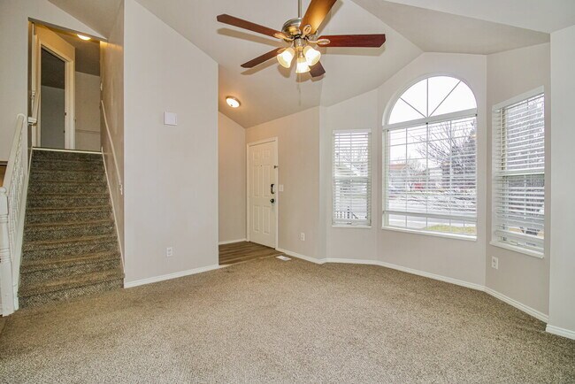 Building Photo - 6957 Diamondleaf Way