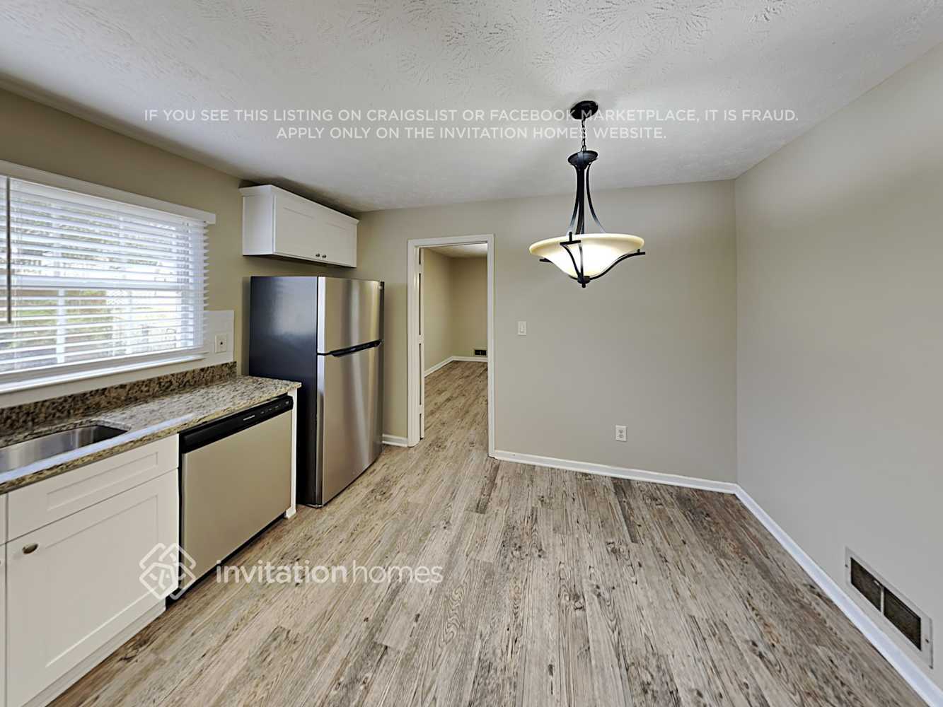 Building Photo - 4141 Hickory Dr