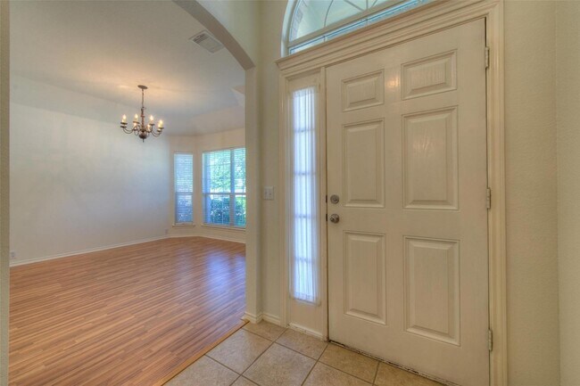 Building Photo - 1632 Belvedere Pl