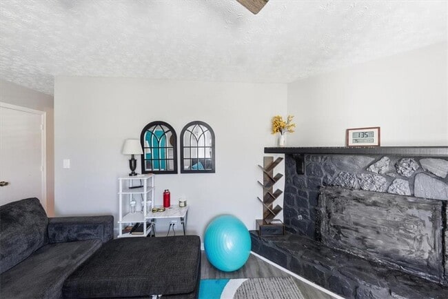 Building Photo - 3682 Stephanie Ct