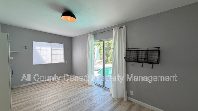 Building Photo - 74069 Velardo Dr