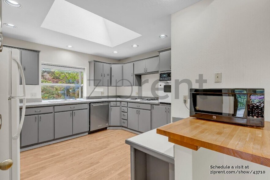 Building Photo - 1236 SW 58th Ave
