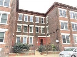 Building Photo - 5 Saybrook St