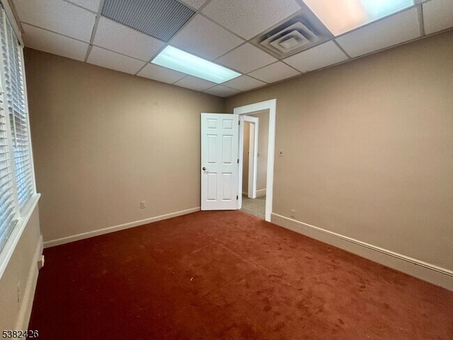 Building Photo - 546 Washington Ave