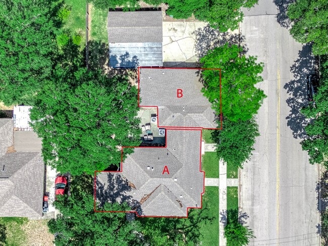Building Photo - 611 N Pruett St