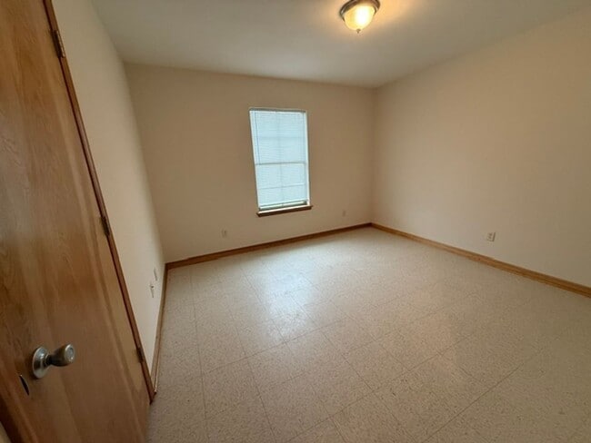 Building Photo - 2520 Crockett St