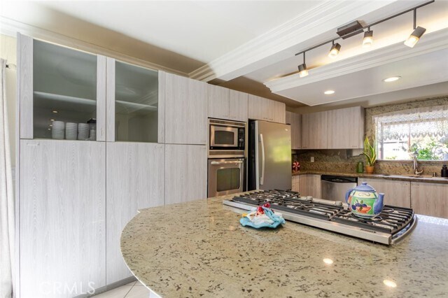 Building Photo - 19026 Keswick St