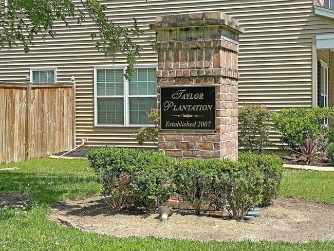 Building Photo - 8423 Taylor Plantation Rd