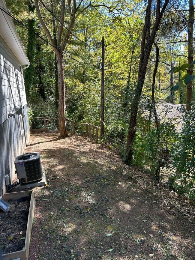 Building Photo - Kenilworth - Adorable 2 Bedroom House